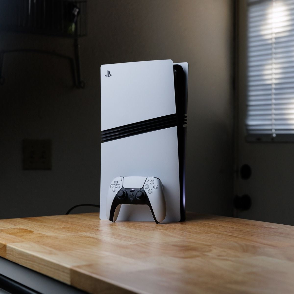 PlayStation 5 Pro 2TB + DualSense Wireless Controller
