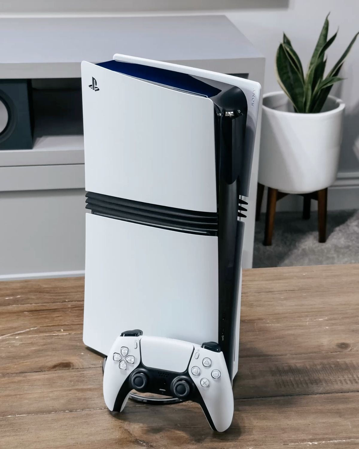 PlayStation 5 Pro 2TB + DualSense Wireless Controller